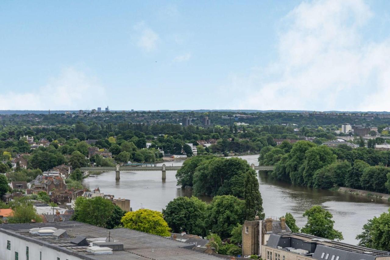 Modern Apartments In Brentford 2 Minutes Walk From Kew Bridge Exterior photo